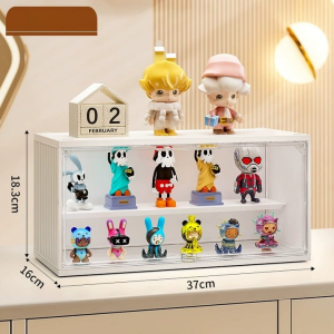 Elegantná dvojposchodová vitrína s priehľadnou prednou stenou